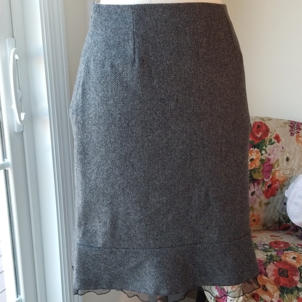 Willi Smith Made in Italy Wool/Cashmere Mix Skirt. - Picture 4 of 9